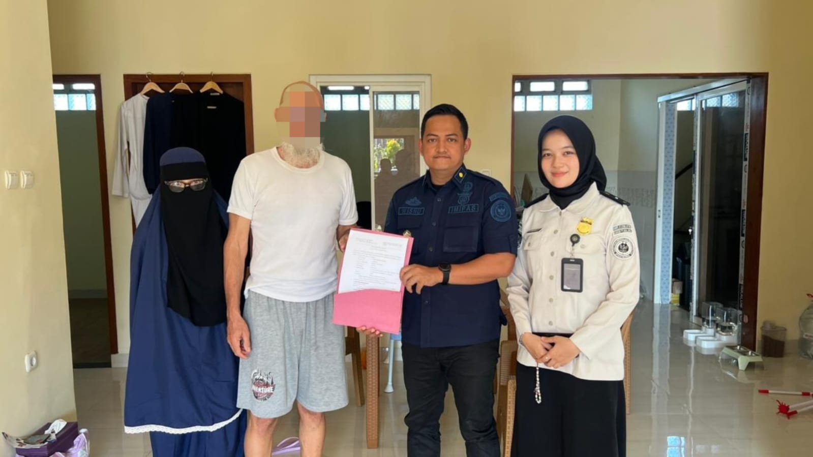 WNA Inggris di Kebumen Didenda Rp10 Juta Gara-Gara Alamat di KTP Masih Bali, 8 Bulan Tak Lapor Imigrasi
