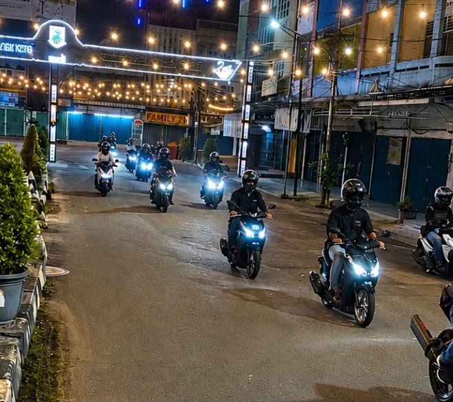 Komunitas Honda Vario Jambi Gelar Night Ride Keliling Kota, Puluhan Bikers Ikuti City Rolling hingga Padel Kalcer