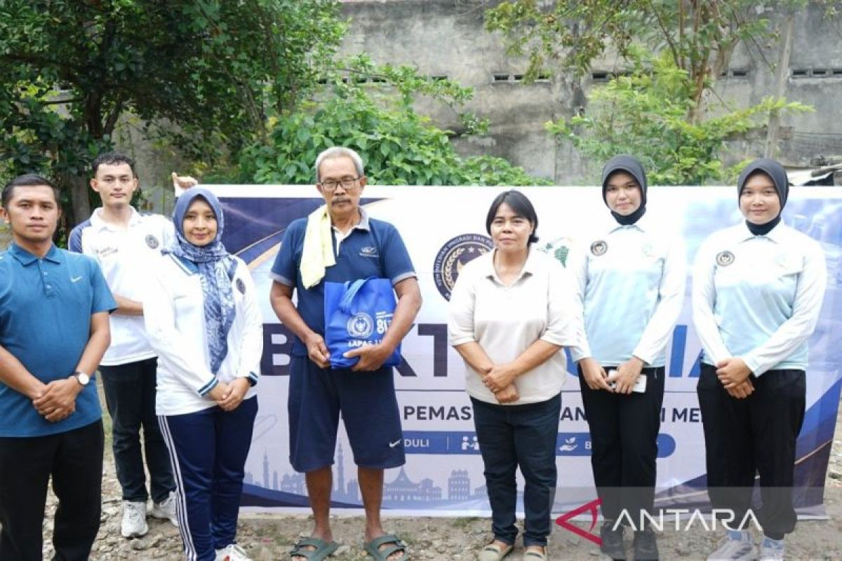 Lapas Kelas I Medan Bagikan Sembako ke Warga Sekitar, Bentuk Kepedulian di HUT Ke-81 Kemerdekaan RI