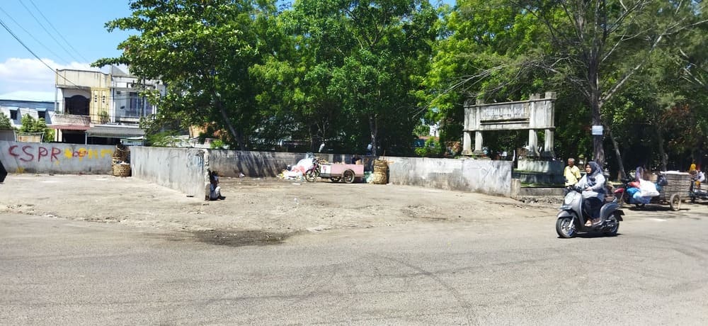Warga dan Pedagang di Rukoh Banda Aceh Keluhkan Bau TPS, Aktivitas Jual Beli Terganggu