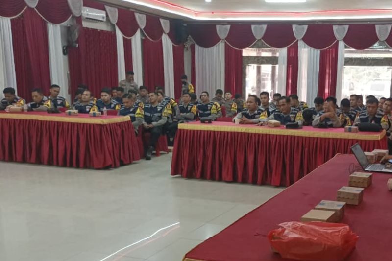 Pemkab Bartim Daftarkan Seluruh Bhabinkamtibmas sebagai Agen Perlinsos, Data Warga Miskin Bakal Diperiksa Langsung