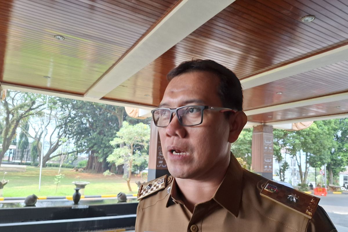 Disparekraf Lampung Larang Wisatawan Dekati Gunung Anak Krakatau, Radius Aman 5 Kilometer