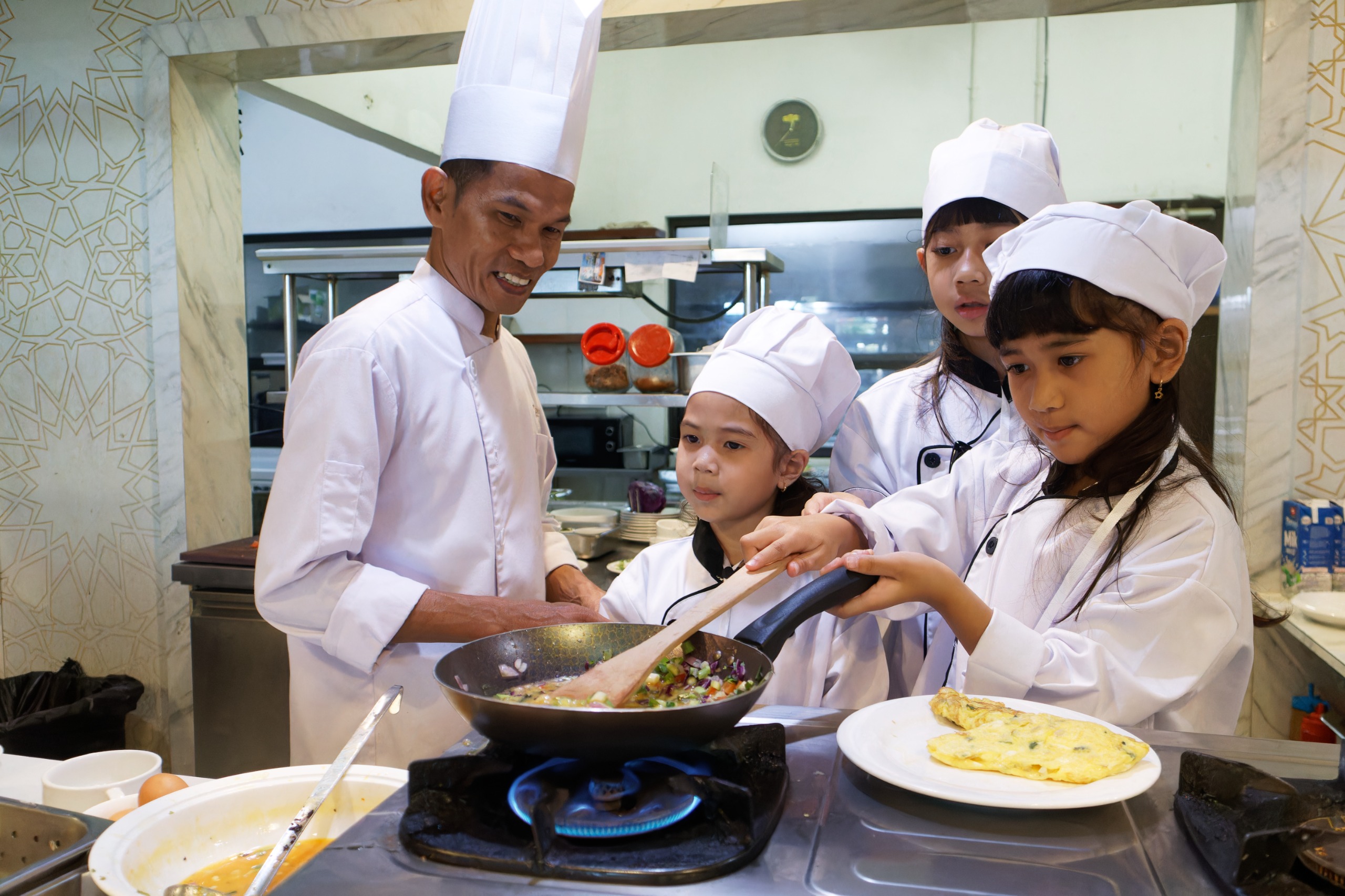 24 Anak dari Banda Aceh dan Aceh Besar Ikuti Program Junior Hotelier di Hermes Palace, Belajar 8 Profesi Perhotelan