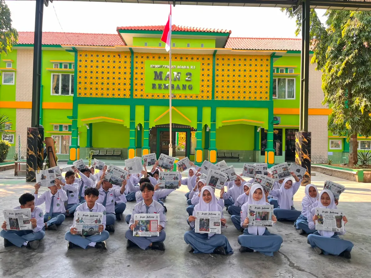Gerakan Membaca Serentak Joglo Jateng Kembali Masuk Sekolah dan Madrasah di Kudus, Rembang, Demak