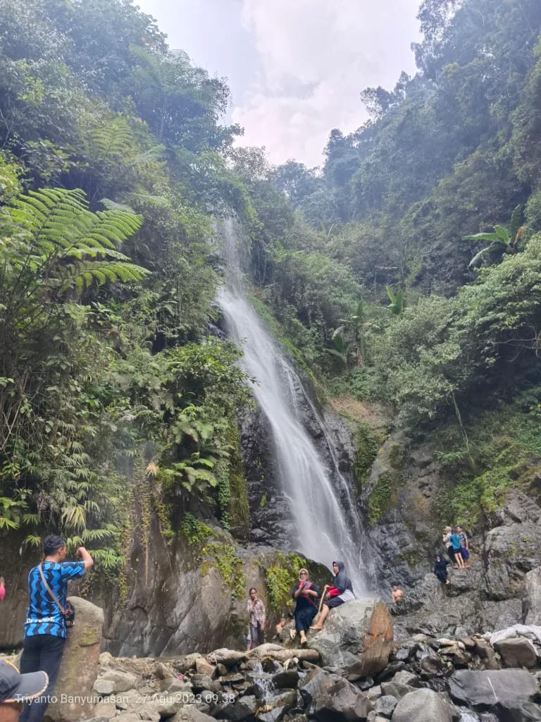 Kades Mekarbuana Karawang Soroti Wisatawan yang Pilih Objek Wisata Gratis, Pengembangan Curug Cigentis Terhambat