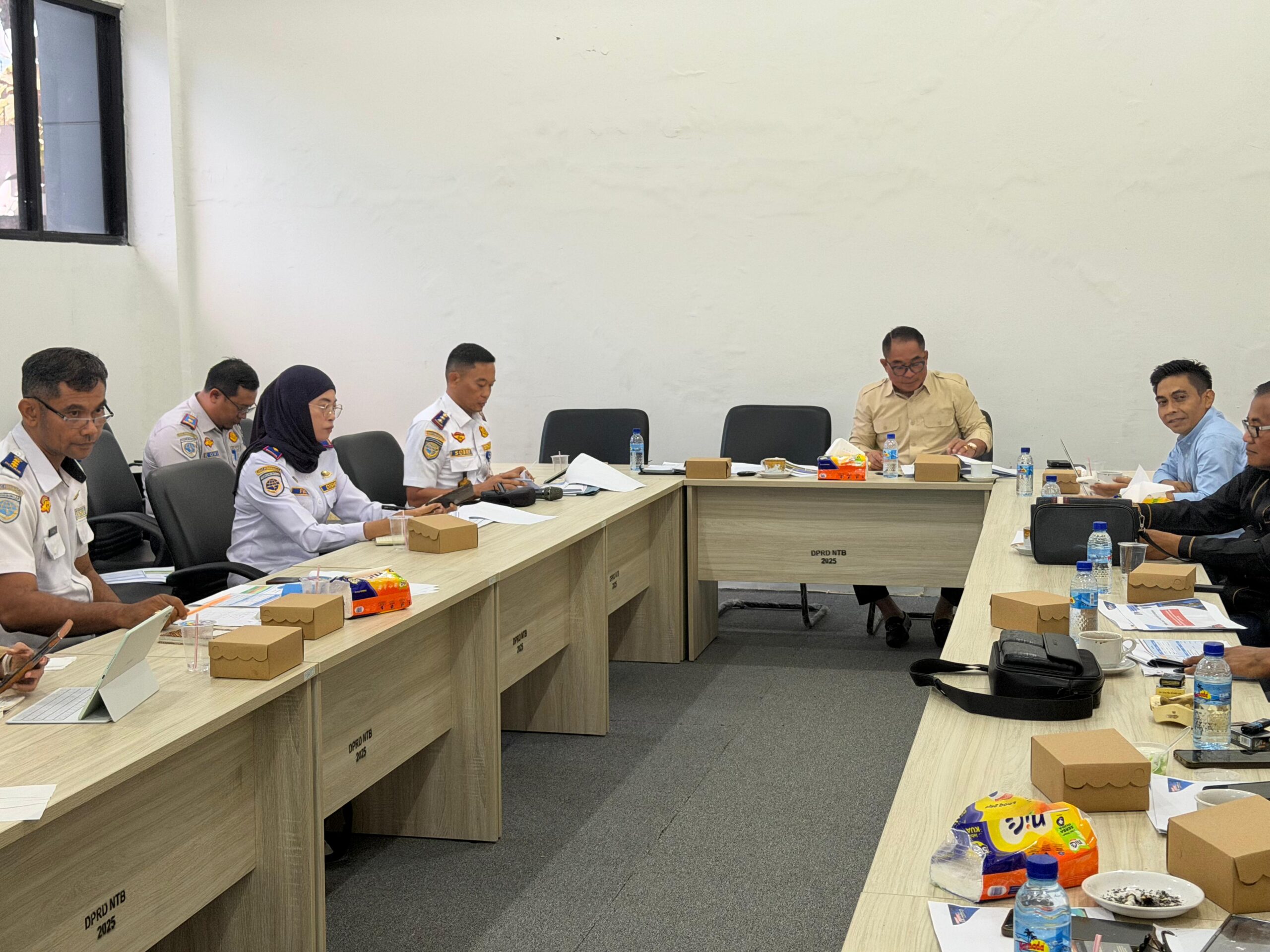 Realisasi Anggaran Dishub NTB Capai 40,44 Persen, DPRD Sorot PAD Parkir hingga PJU di Sumbawa Barat