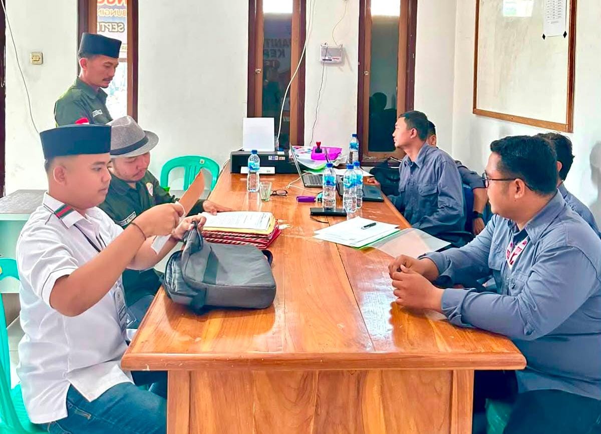Rusman SH Diarak 1.000 Warga Saat Daftar Pilkades Lenggahsari, Target 95 Persen Berkas Lengkap