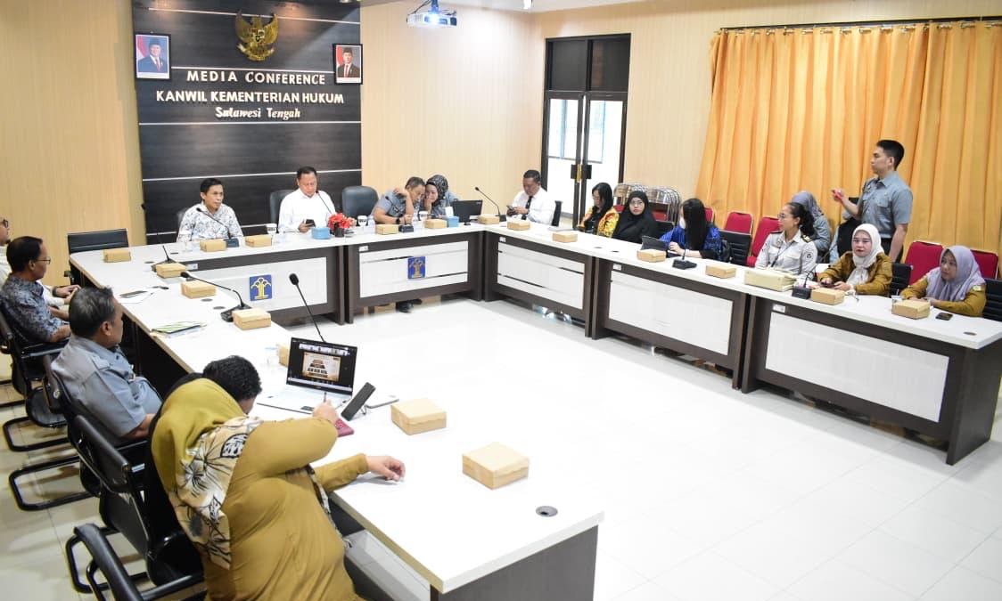 Kanwil Kemenkum Sulteng Kumpulkan Akademisi hingga Notaris untuk Evaluasi Dampak Regulasi Koperasi Terbaru