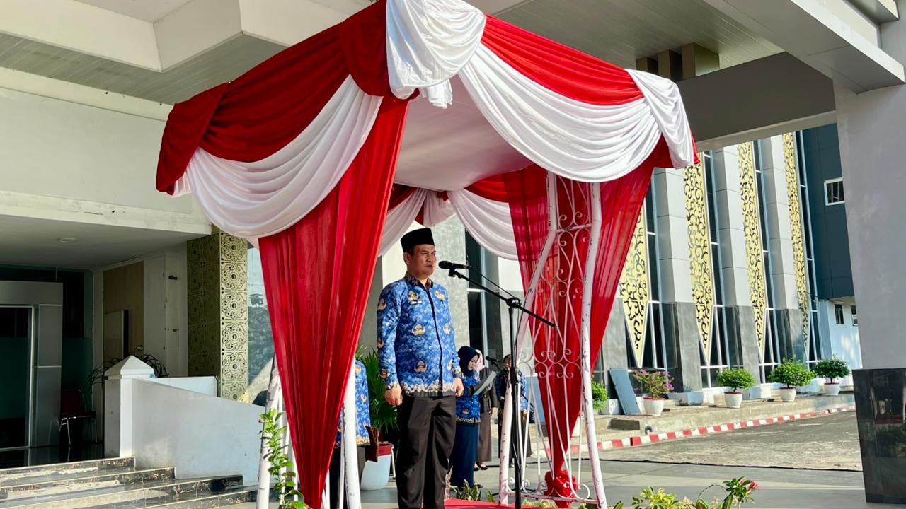 Peringatan Harganas ke-33 di Bengkulu, Sekdaprov Herwan Antoni Tekankan Keluarga sebagai Benteng Pertama Pembentukan Karakter Anak