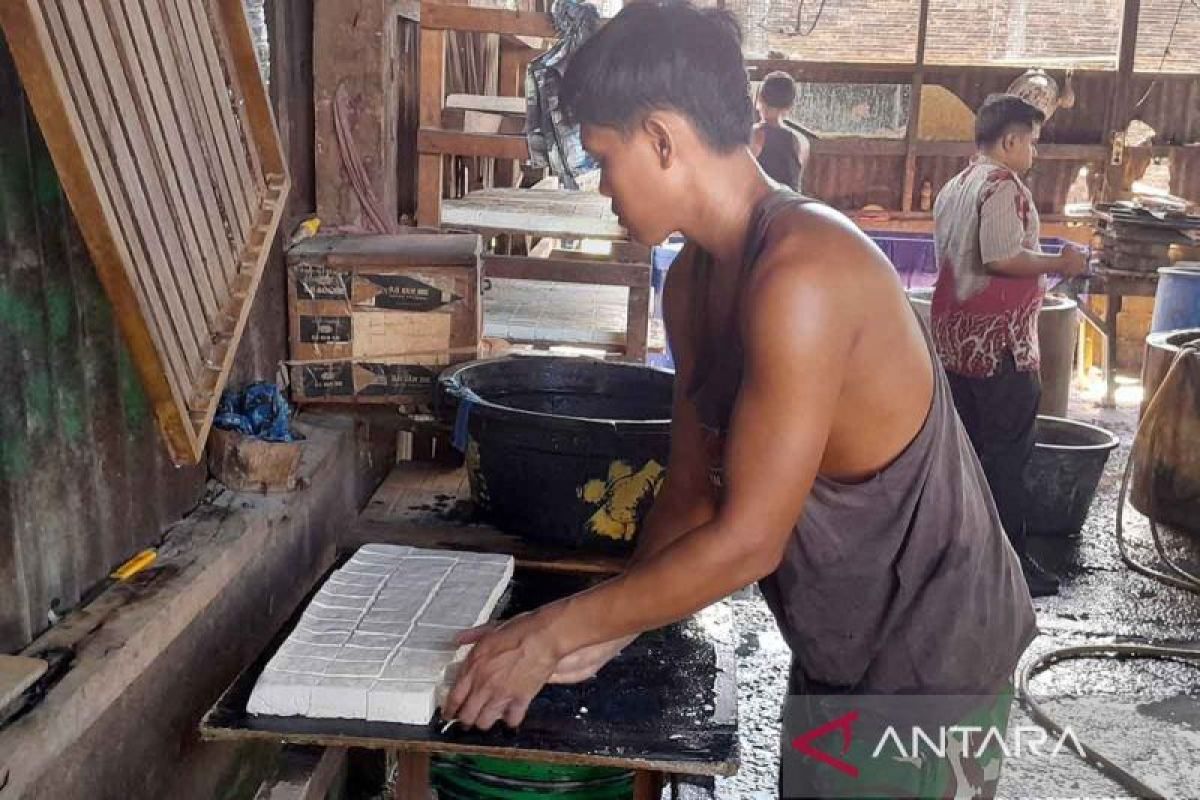 Perajin Tahu di Banda Aceh Pasok Enam Ember per Pekan ke Dapur MBG, Harga Kedelai Meroket ke Rp11.600 per Kilogram