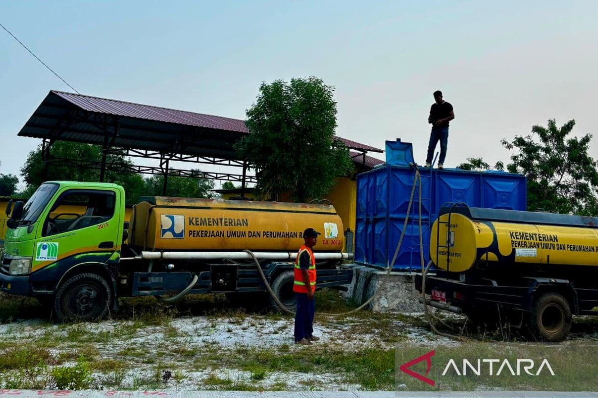 Kekeringan Landa Natuna, Pemkab Salurkan Air Bersih Gratis untuk Warga Terdampak