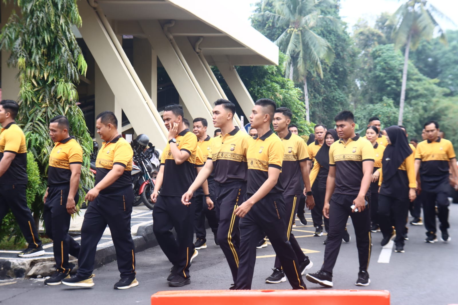 Kapolda Bengkulu Brigjen Yudhi Sulistianto Wahid Pimpin Apel Perdana, Tekankan Polri Harus Hadir dan Dirasakan Masyarakat