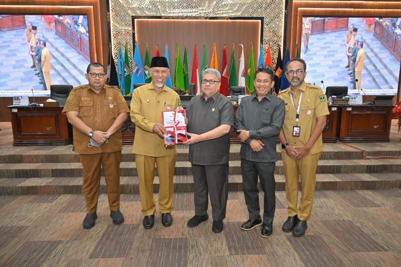 Gubernur Sumbar Serahkan KUA-PPAS 2027 ke DPRD, Anggaran Rp 5,77 Triliun Fokus pada Transformasi Ekonomi dan Mitigasi Bencana