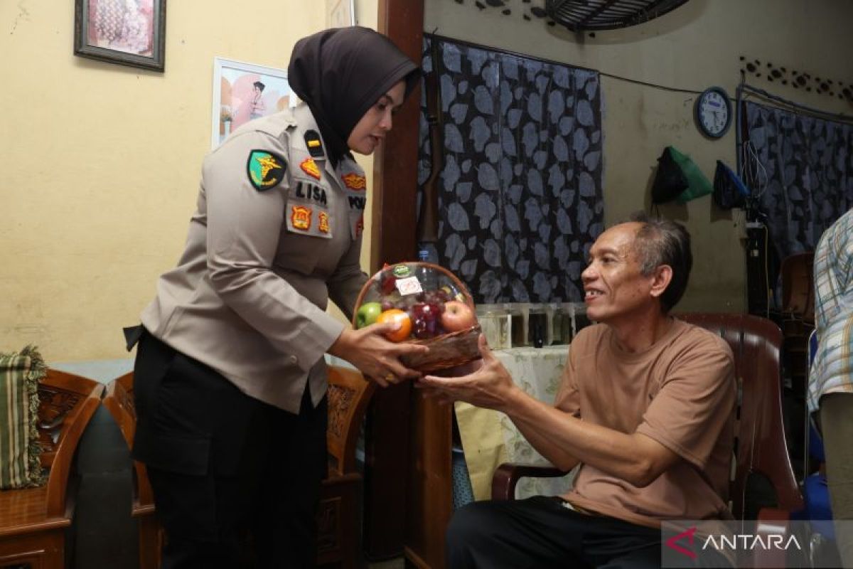 Polwan Polres Tapsel Gelar Anjangsana dan Kunjungan ke Yayasan Jelang Hari Jadi ke-78