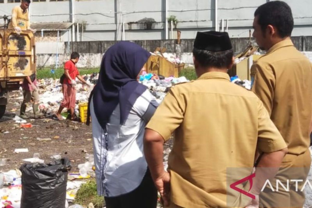 DLH Bangka Optimalkan Angkutan Sampah Harian ke TPA, Target Kurangi Volume 57 Ton Per Hari