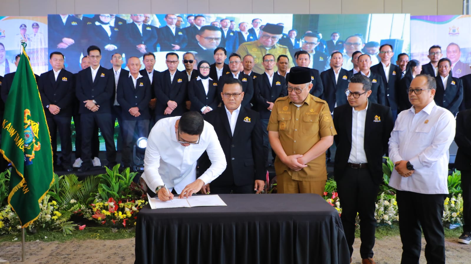 Dominasi Sektor Swasta Capai 80 Persen, Wali Kota Tangsel Minta Kadin Aktif Jangkau Pelaku Usaha Baru
