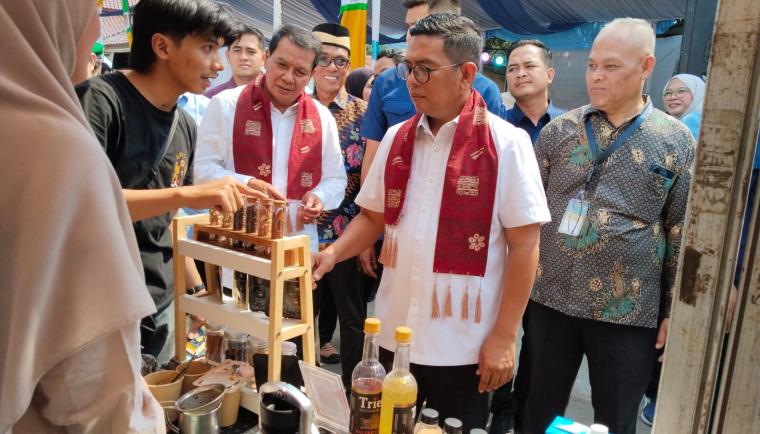 Gubernur Banten Andra Soni Resmi Buka Festival Muharram Cengkok, Sebut Tradisi Keagamaan Ini Layak Dilestarikan