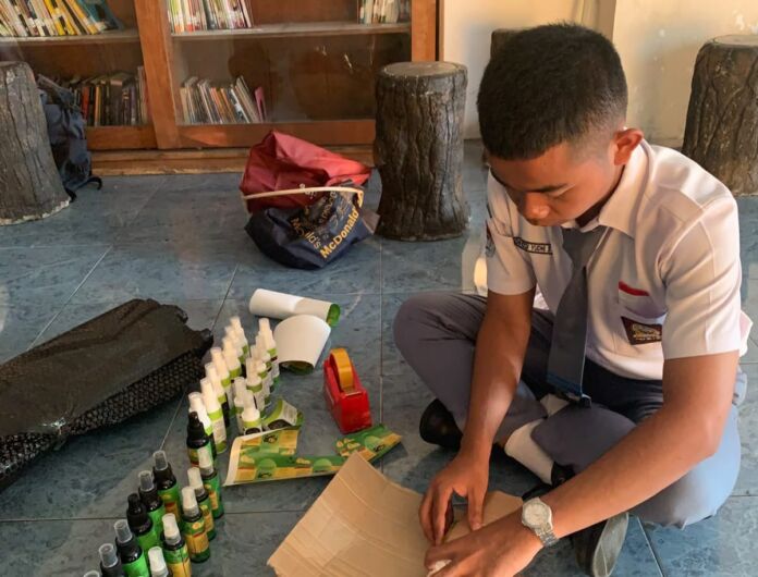 Guru dan Alumni SMKN Jateng Semarang Patungan Modal Usaha untuk Siswa Kurang Mampu Lewat Ekstrakurikuler Market Juara
