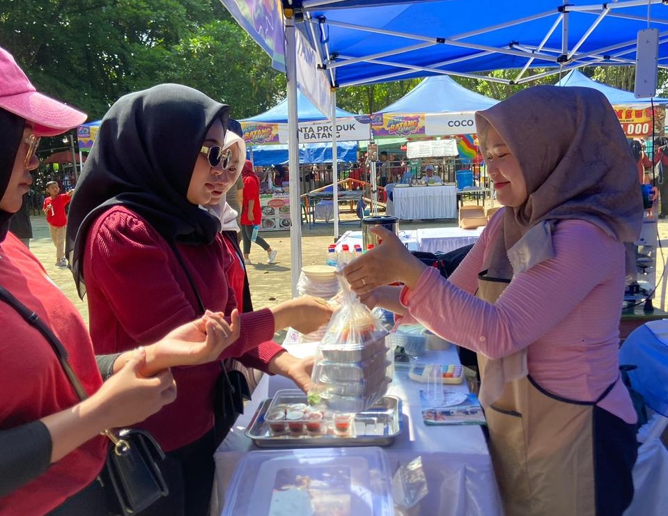 Pasangan Muda Batang Rintis Usaha Dimsum Online Bermodal Status WhatsApp, Transaksi Pakai BRImo