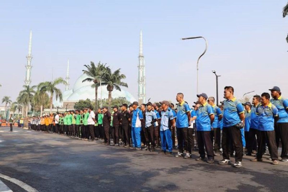Pemkot Tangerang Kerahkan 600 Petugas Lintas Dinas Bersihkan Ruang Publik dan Saluran Air