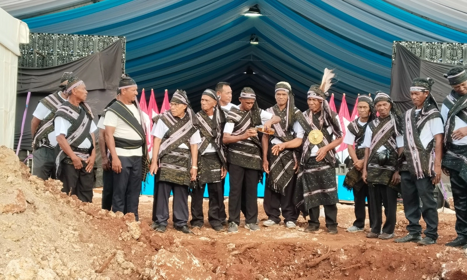Proyek LNG Blok Masela di Tanimbar Rampung, Masyarakat Adat Gelar Ritual Sopi Mohon Restu Leluhur