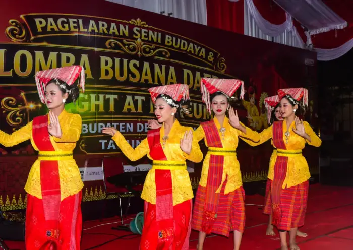 Night at Museum di Deli Serdang: Wabup Lom Lom Suwondo Dorong Generasi Muda Lestarikan Budaya, 8 Pelajar Raih Juara Lomba Busana Daerah