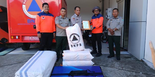 BPBD Kalbar Kirim Bantuan Logistik ke Sanggau, Puluhan Matras dan Tenda Disiagakan untuk Antisipasi Bencana