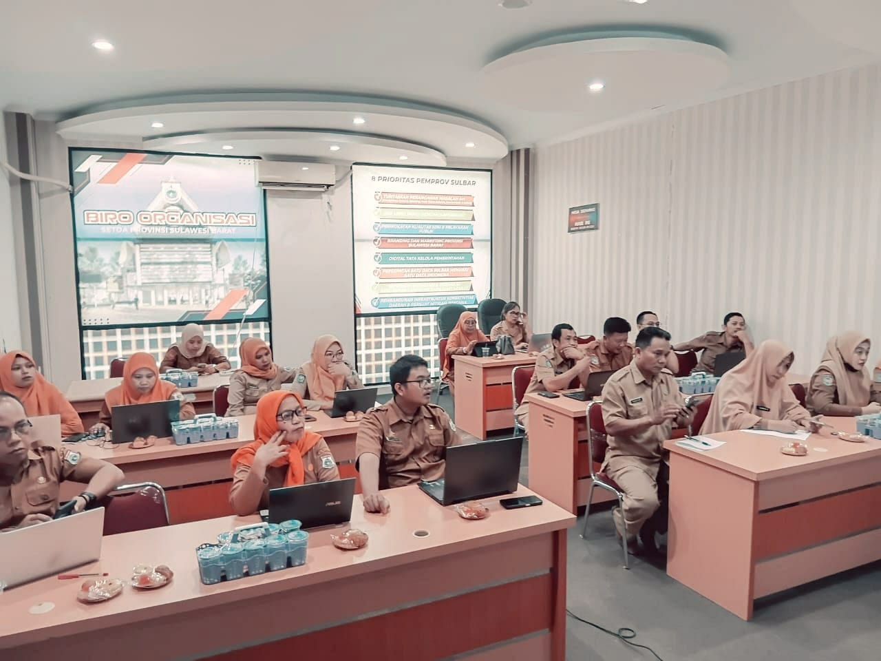 Perkuat Manajemen ASN, DPMPTSP Sulbar Ikuti Sosialisasi Anjab dan ABK demi Birokrasi Profesional Sesuai Arahan Gubernur