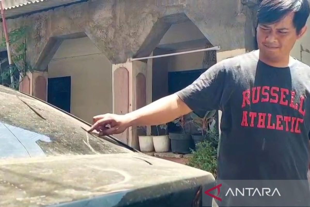 Jangan Lap Bodi Kering, Ini 3 Cara Aman Bersihkan Abu Vulkanik pada Mobil agar Tak Baret dan Korosi