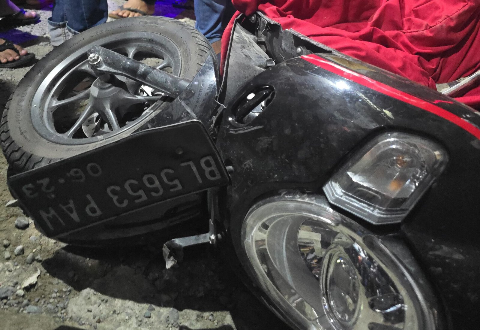 Bus JRG Tabrak Dua Motor di Pasar Caleue Pidie, Empat Orang Tewas Termasuk Dua Pelajar