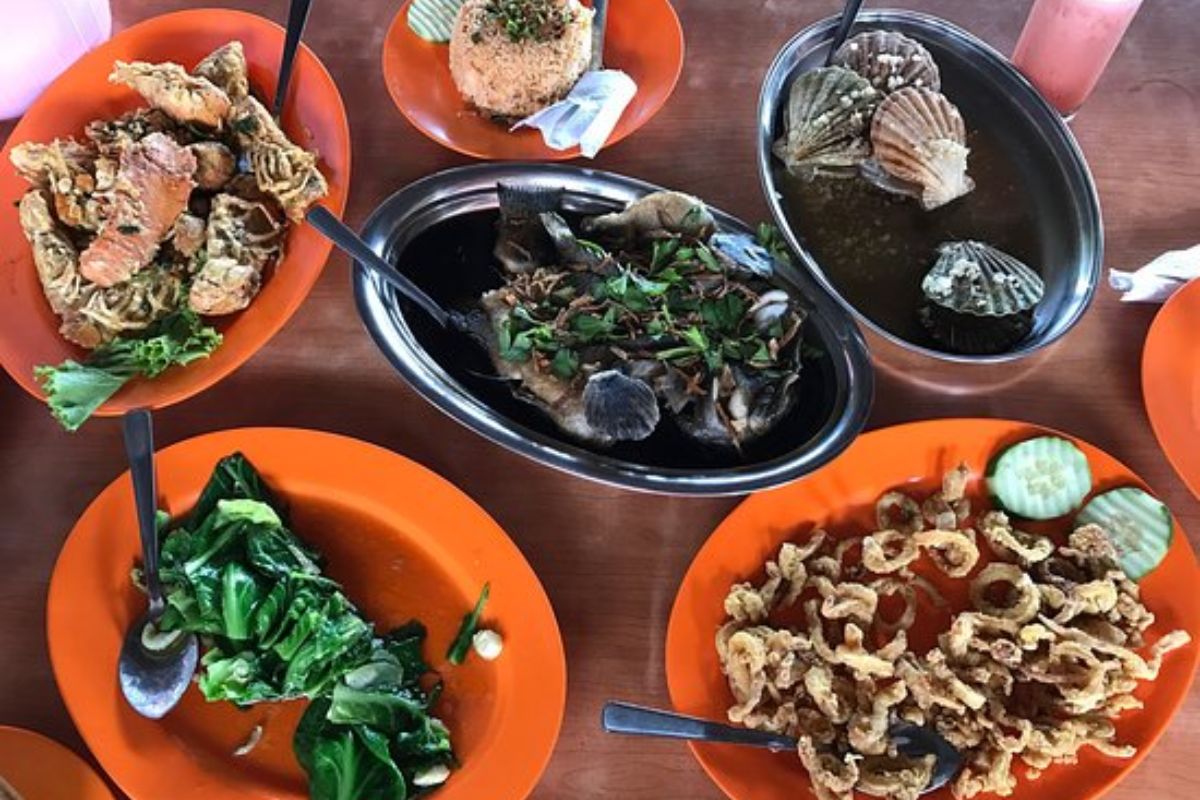 7+1 Spot Seafood Terbaik di Batam: Testimoni Pengunjung soal Kepiting, Gonggong, hingga Sensasi Makan di Kelong