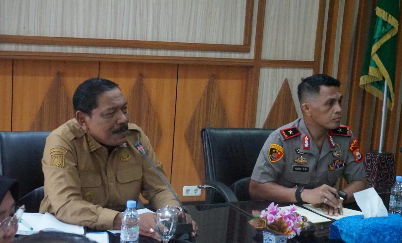 Hearing Warga Bengkulu Tengah Soal Batu Bara di Sungai, Wagub Mian dan Kapolda Yudhi Sulistianto Hadir