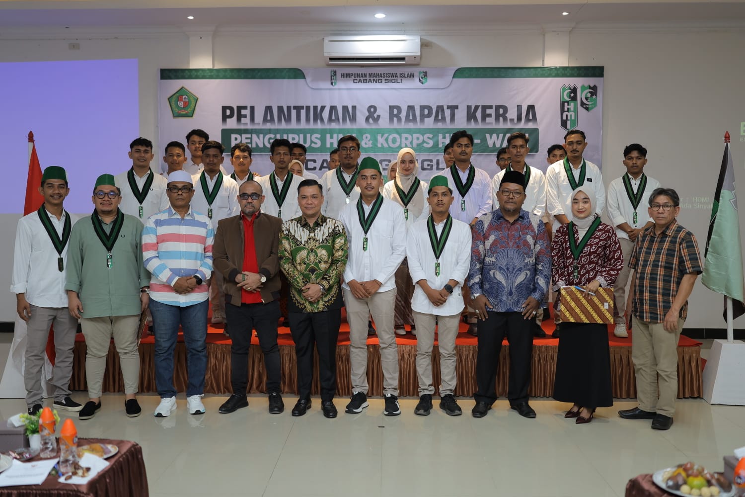 Wakil Bupati Pidie Alzaizi Lantik Pengurus HMI Cabang Sigli, Pesan Jaga Soliditas dan Lahirkan Program Inovatif