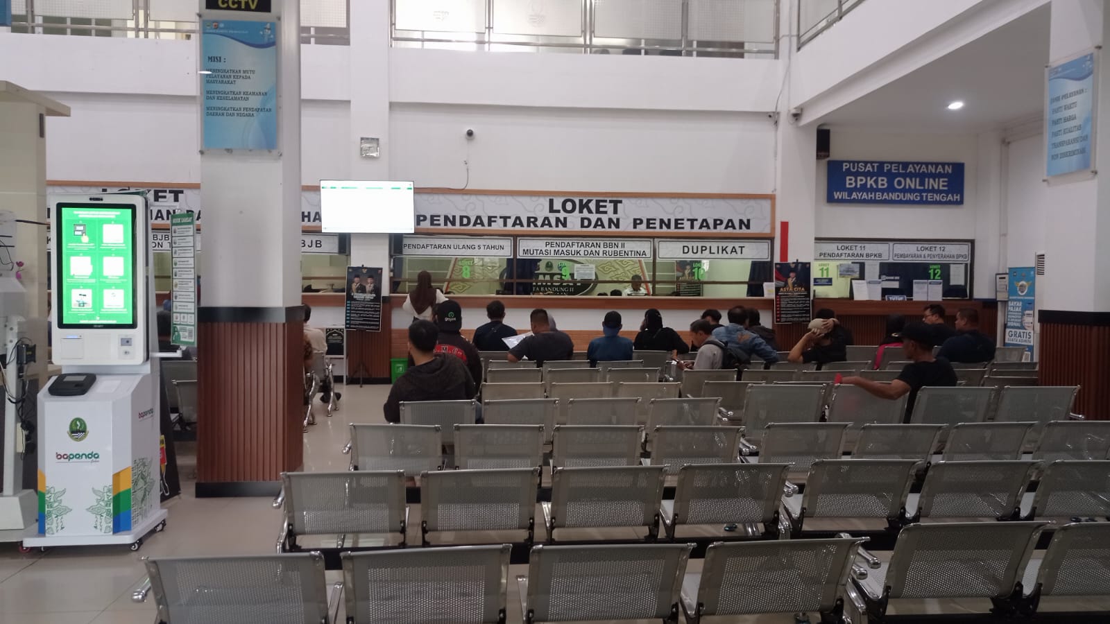 Pejabat STNK Ditlantas Polda Jabar Sulit Dihubungi Wartawan, Transparansi Pelayanan Samsat Bandung Tengah Dipertanyakan