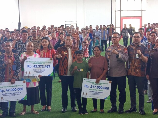 Bupati Kupang Janjikan Rp250 Juta untuk 9 Desa Berprestasi Tahun 2027, Fokus pada Peran Lembaga Adat
