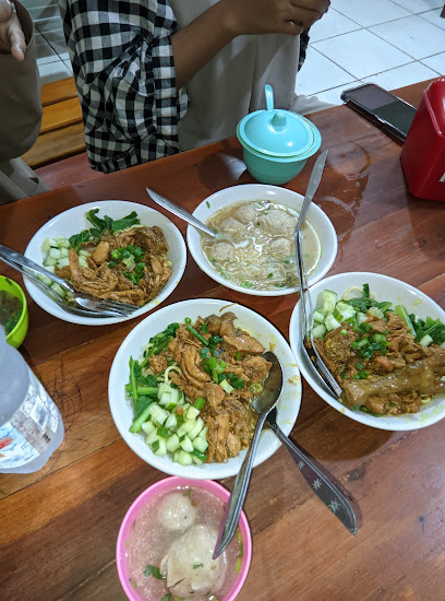 10 Tempat Bakso Mie Ayam Bandar Lampung Paling Legendaris di 2026