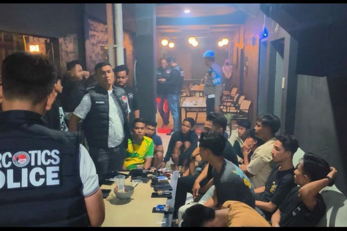 Polres Serdang Bedagai Amankan 27 Pengunjung Ryan Cafe dan KTV, Empat Orang Bawa Ekstasi dan Ganja