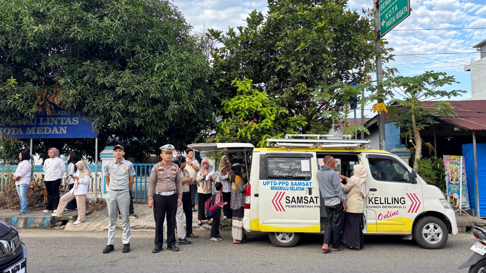 Operasi Gabungan Samsat Bengkulu Selatan: 34 Kendaraan Bayar Pajak Langsung, 14 Tilang ETLE Mobile Dikeluarkan