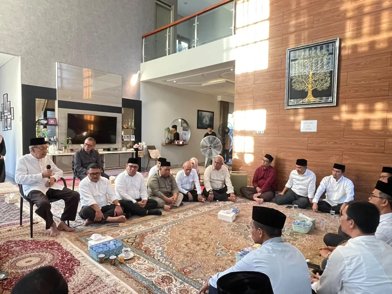 Sekda Aceh M. Nasir Pimpin Takziah ke Rumah Duka Mantan Gubernur dr. Zaini Abdullah di Aceh Besar