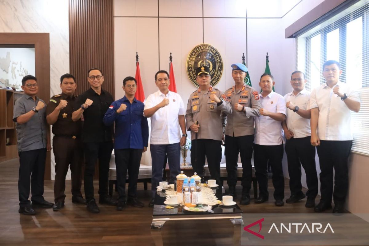 Kapolda Babel Irjen Viktor T. Sihombing Sambangi Kajati dan Danrem 045/Gaya, Perkuat Sinergi Tiga Pilar Penegak Hukum