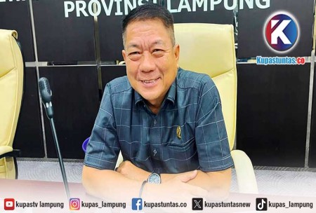 Masa Jabatan 20 Tahun Kepala SMKN 1 Tulang Bawang Tengah Disorot, DPRD Lampung Minta Disdik Segera Copot
