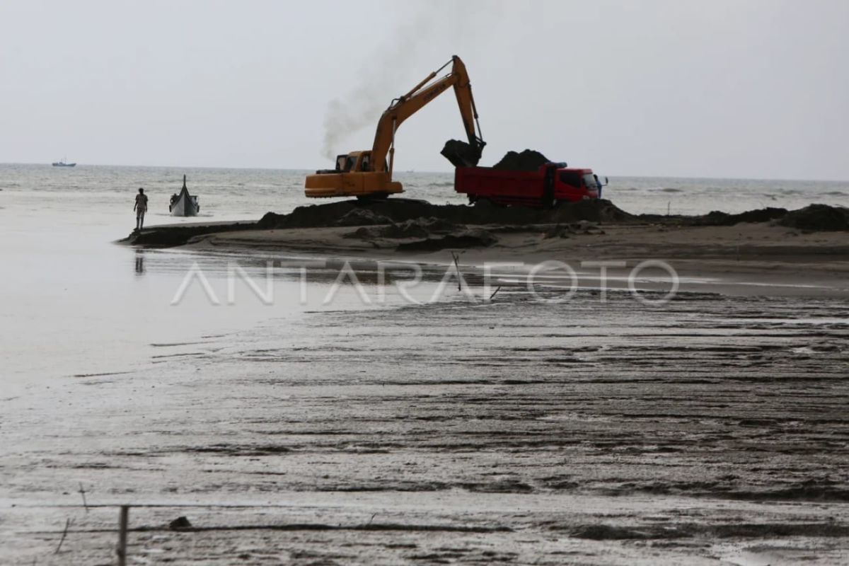 DPRA Desak KKP Keruk Muara Krueng Peudada Bireuen yang Dangkal, Nelayan Kesulitan Keluar Masuk ke Laut