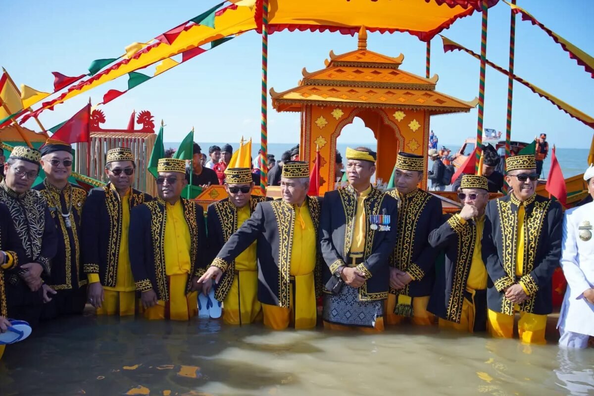 Bupati Malinau Wempi W. Mawa Hadiri Puncak Festival Iraw Tengkayu XV, Sebut Budaya Tidung Perekat Identitas Kaltara