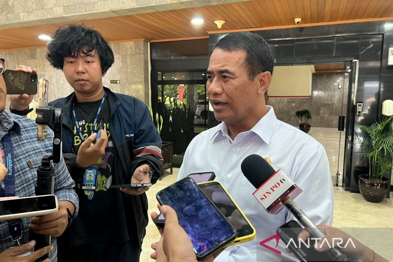 Mentan Gandeng Unesa Kembangkan Benih Kedelai 5-6 Ton per Hektare, Target Tekan Impor Nasional