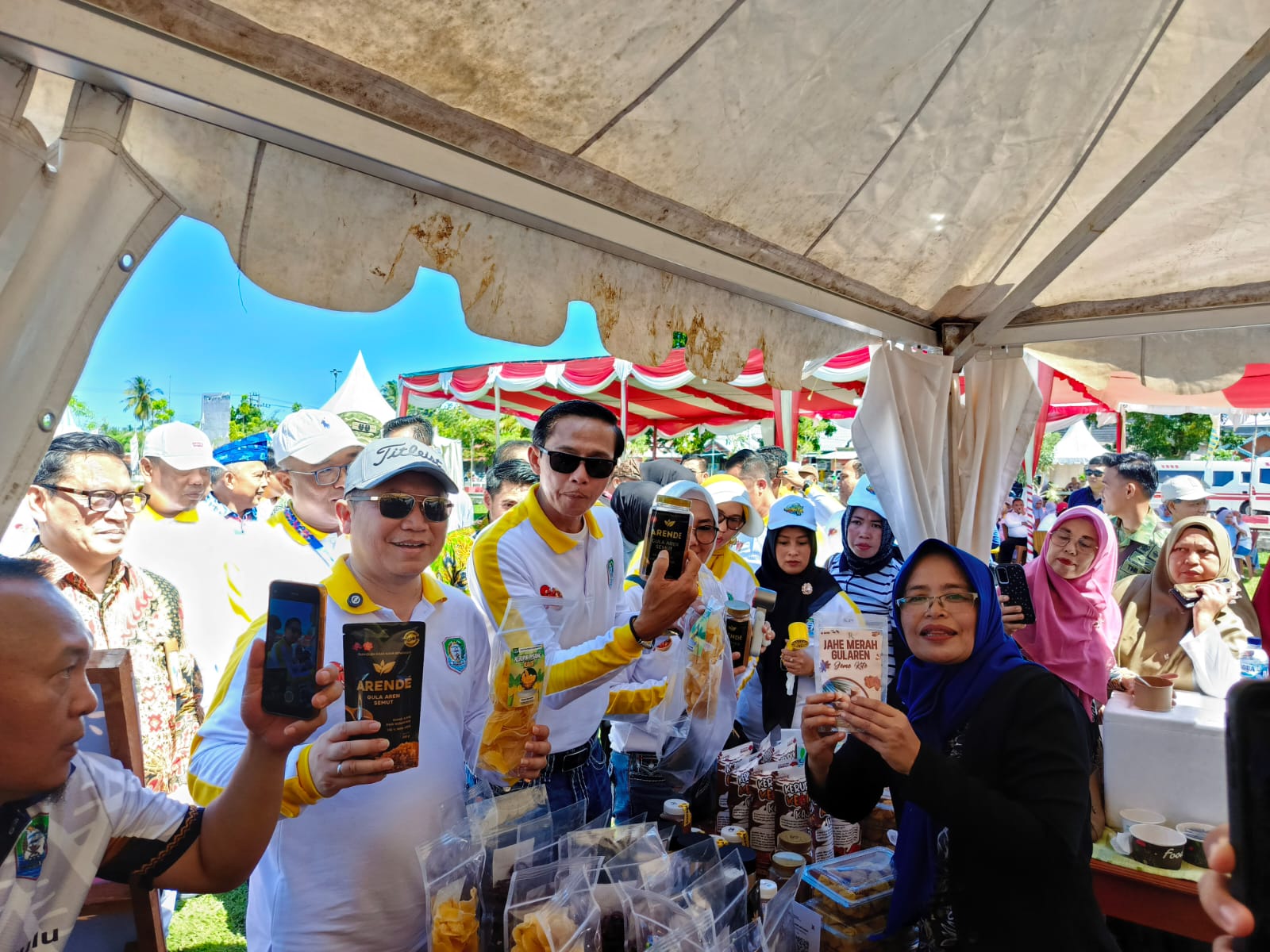 Festival Gurita Kaur Dongkrak Omzet UMKM hingga Penuhin Hotel di Bintuhan, Ekonomi Lokal Berputar Cepat