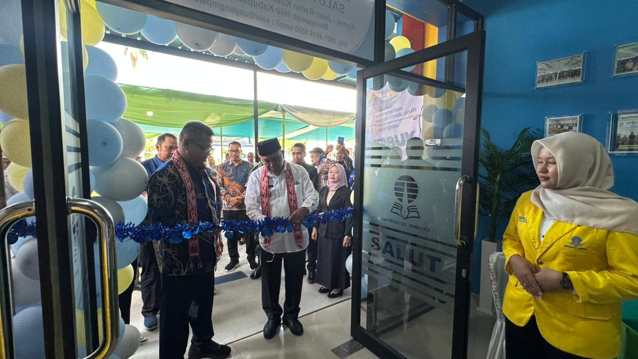 Resmikan Kantor Baru di Mempawah, SALUT Bu Ayang Cetak 1.036 Mahasiswa dan Raih Predikat Terbaik se-Kalbar 2025