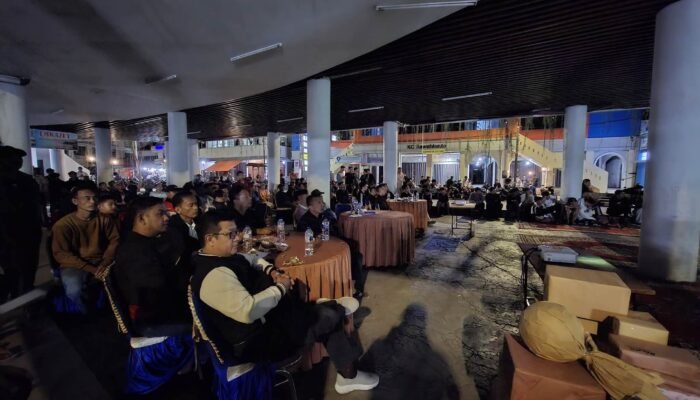 Wali Kota Sawahlunto Riyanda Putra Nonton Bareng Piala Dunia 2026 Bareng Warga di Terminal, Laga Spanyol Vs Belgia Jadi Hiburan Rakyat