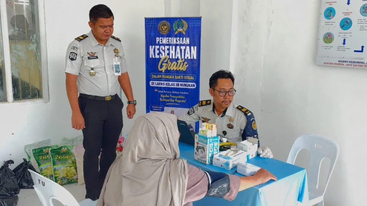 Lapas Nunukan Gelar Bakti Sosial Kesehatan Gratis dan Bagi Sembako, Ratusan Warga Antre Pemeriksaan