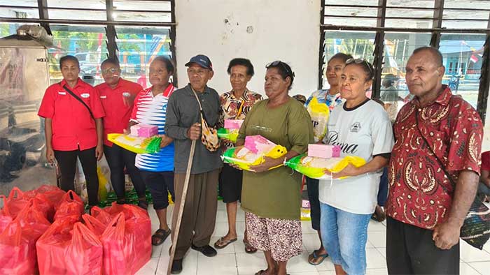 Kepala Suku Makuba Ajak Warga Kampung Yoka Jaga Persatuan, Bakti Sosial dan 6 Lomba Warnai Sambut HUT RI ke-81