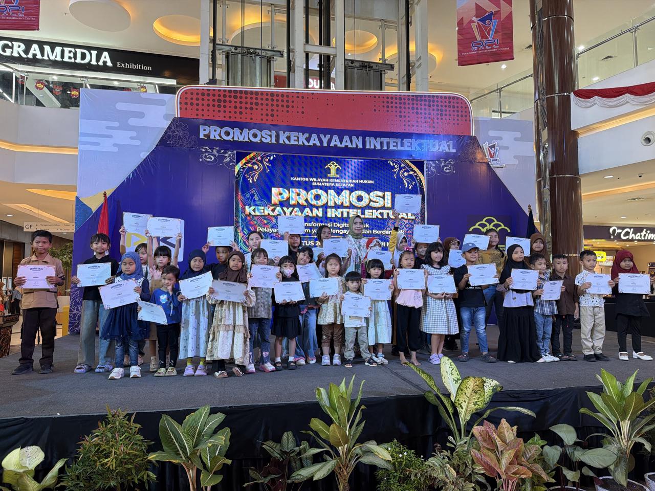Hari Pengayoman ke-81 di Palembang: Kemenkum Sumsel Buka Layanan Paspor Hingga Konsultasi KI di OPI Mall, 43 Orang Daftar Hak Cipta